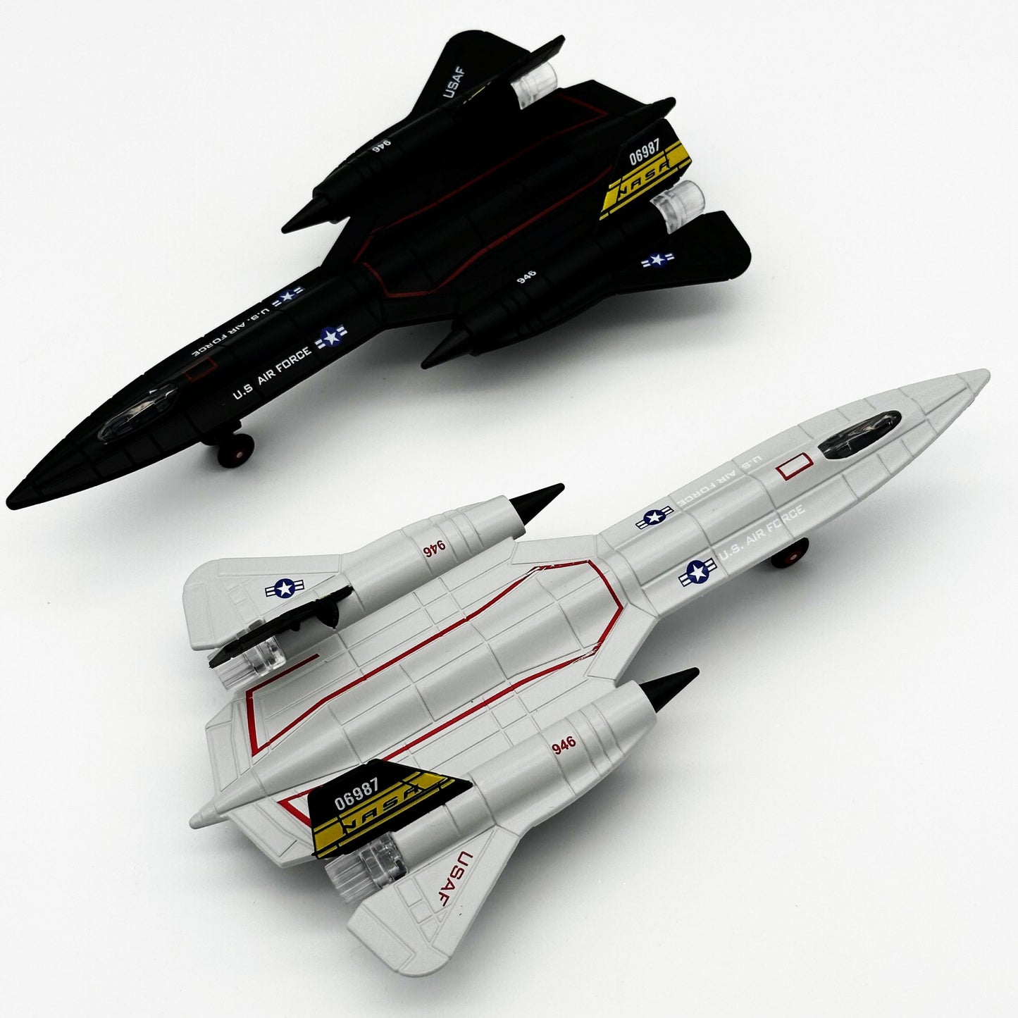 8.5" SR-71 Blackbird Die-Cast Jet – Pull Back Fighter (Display Assortment) MSBLKB